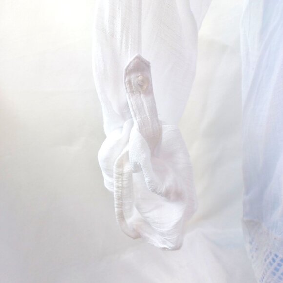 Vintage-Inspired White Long-Sleeve Button-Up Blouse With Crochet Lace Hem & Roll - Picture 5 of 10